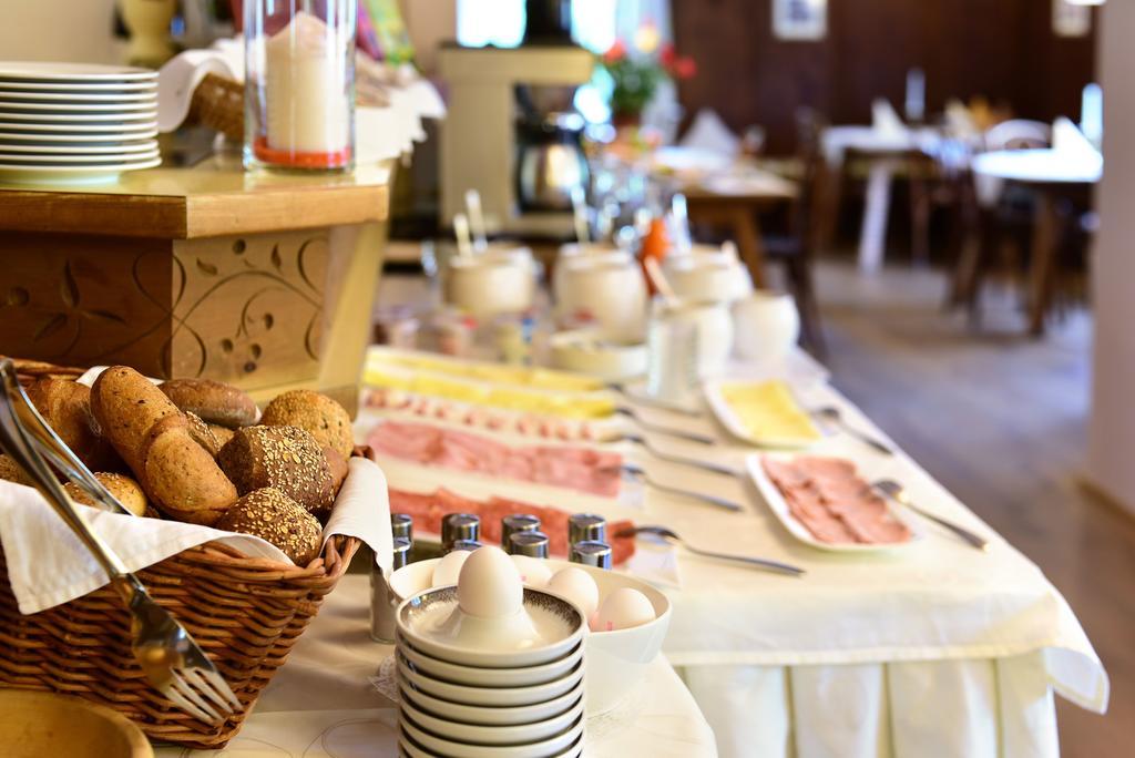 Hotel Ansitz Gamp Chiusa Zewnętrze zdjęcie